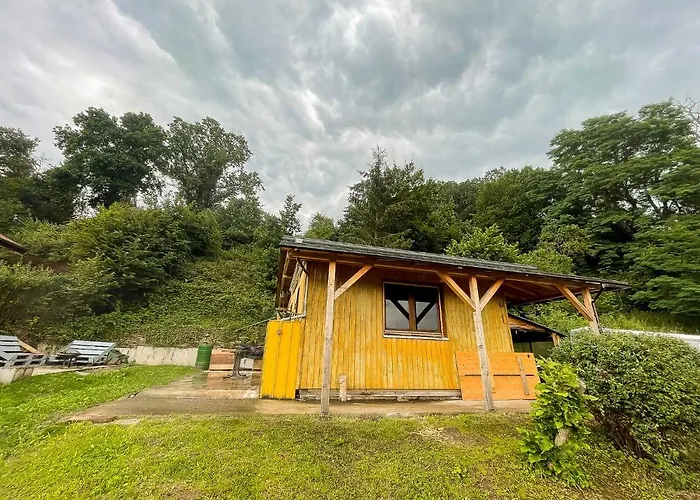 Haus Im Gruenen * 特伦德尔堡